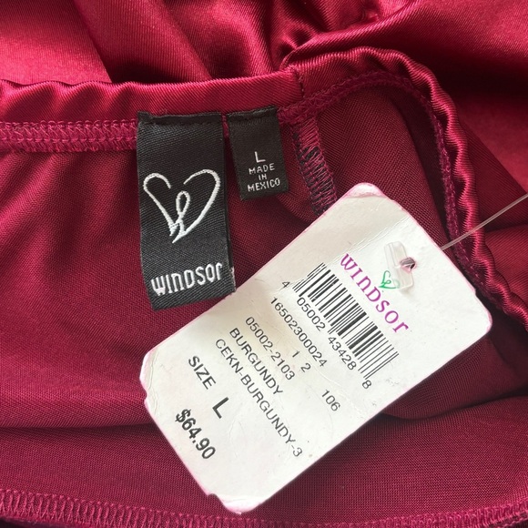 NWT Windsor Maude Formal High Slit Open Back Satin Maxi Dress Burgundy Size L - Picture 6 of 7